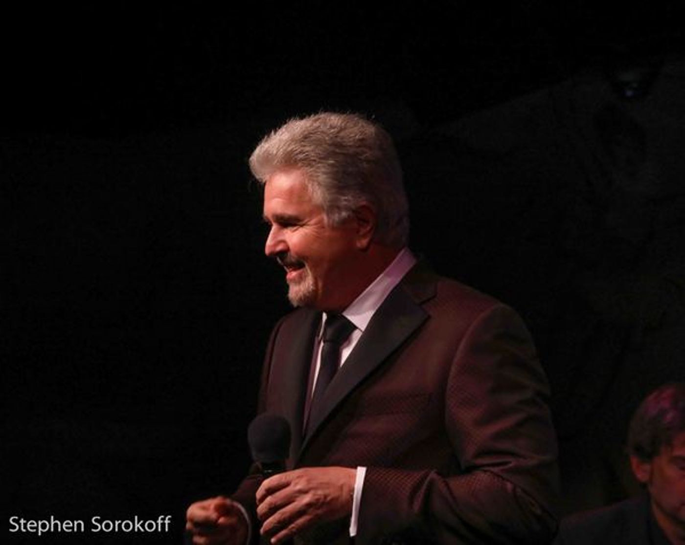Photo Coverage: Steve Tyrell Comes Home For The Holidays At Cafe Carlyle  Image