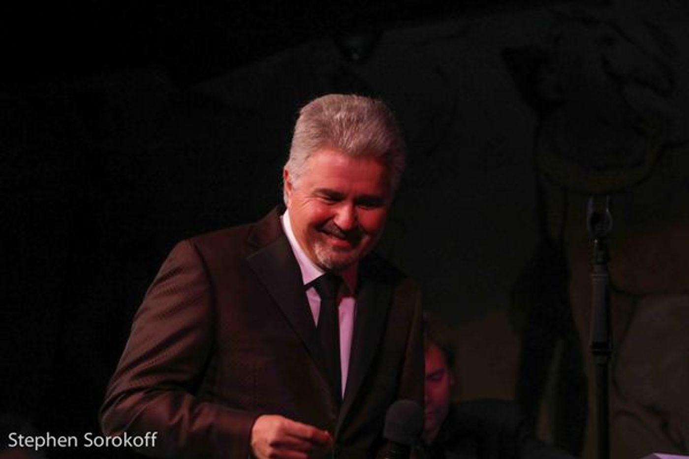 Photo Coverage: Steve Tyrell Comes Home For The Holidays At Cafe Carlyle  Image