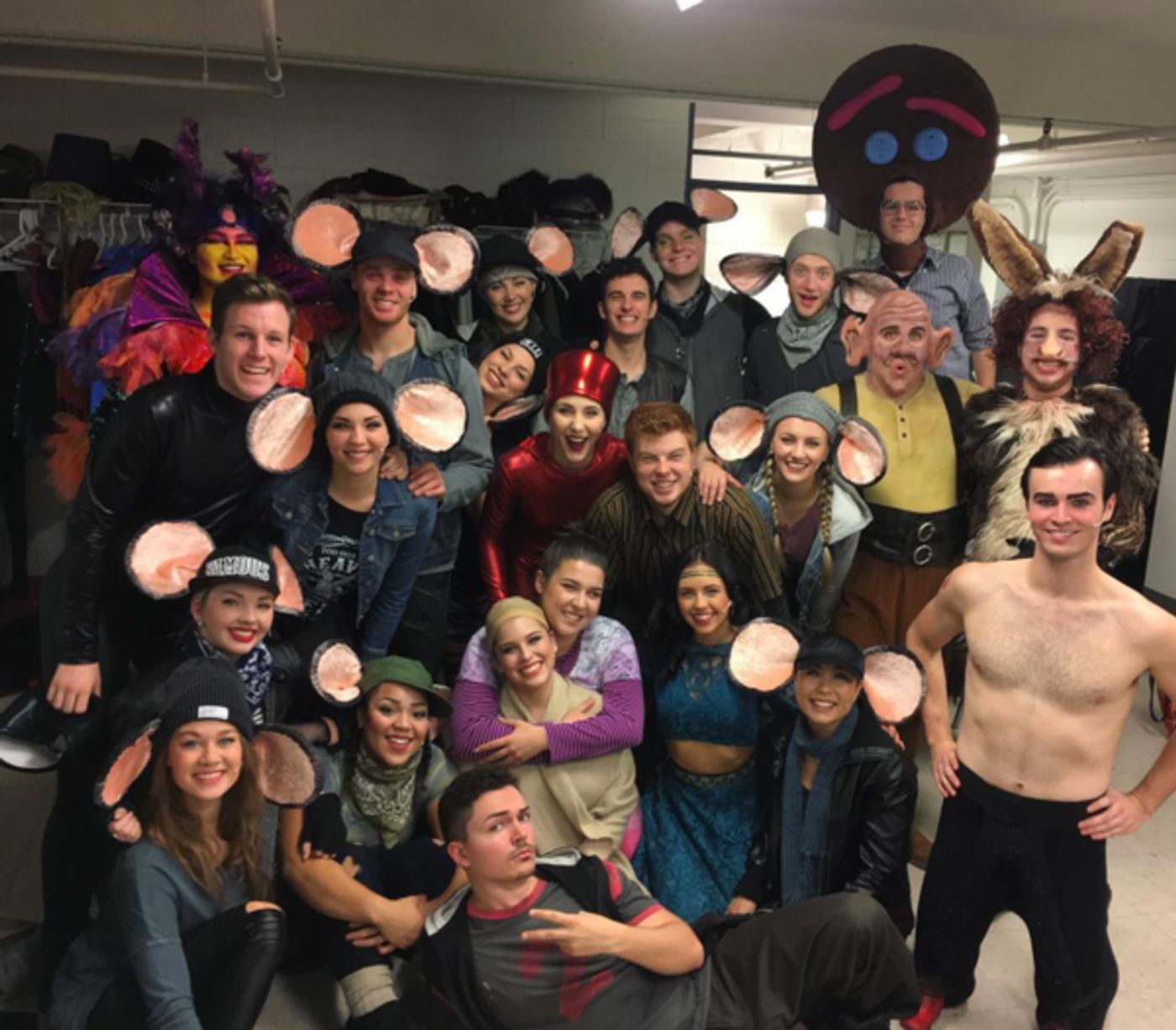 Photo Flash: FROZEN Receives a Special Visit, KING AND I Gets Merry, and More Saturday Intermission Pics!  Image