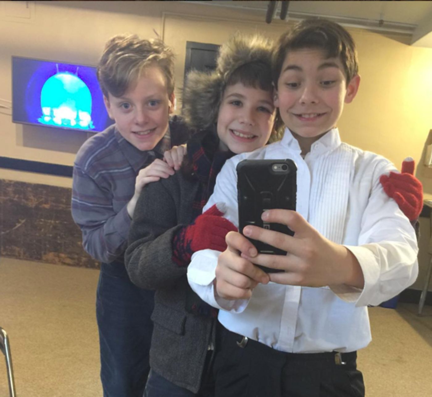 Photo Flash: FROZEN Receives a Special Visit, KING AND I Gets Merry, and More Saturday Intermission Pics!  Image