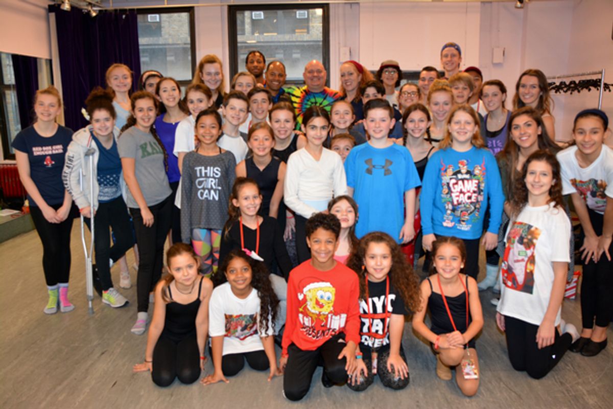 Thommie Retter and the cast  at 