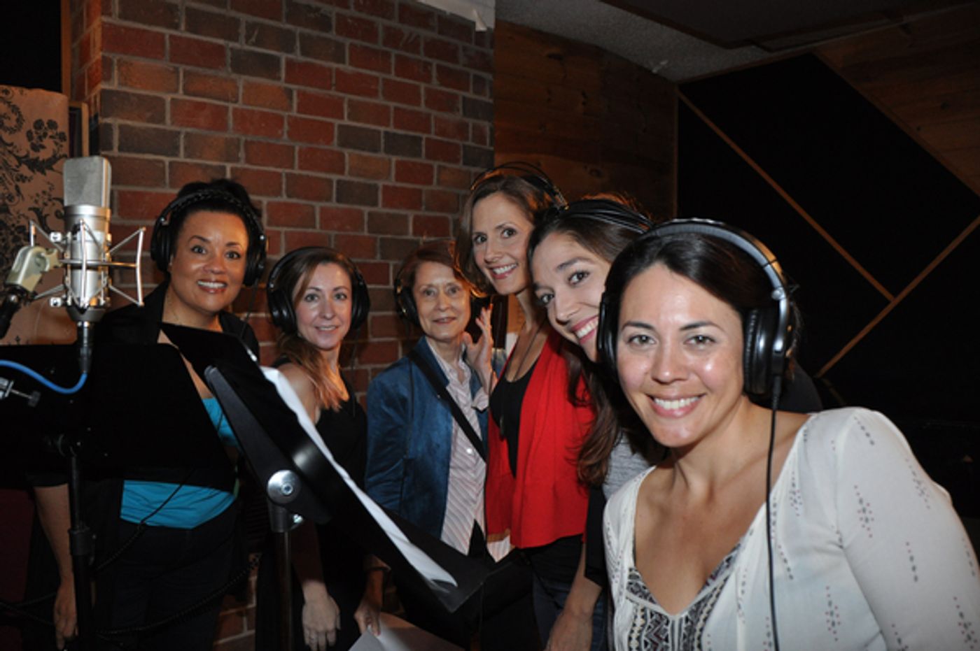 Exclusive Photo Coverage: THE PHANTOM OF THE OPERA Gets Joyful for Carols For A Cure  Image