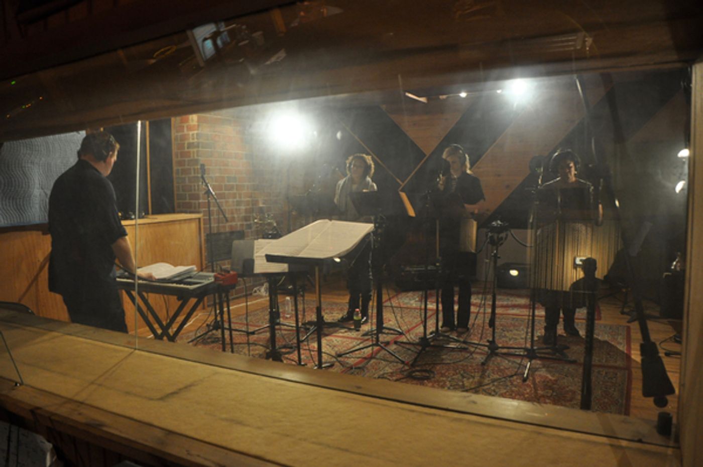 Exclusive Photo Coverage: CHICAGO Ushers in the Holidays for Carols For A Cure  Image