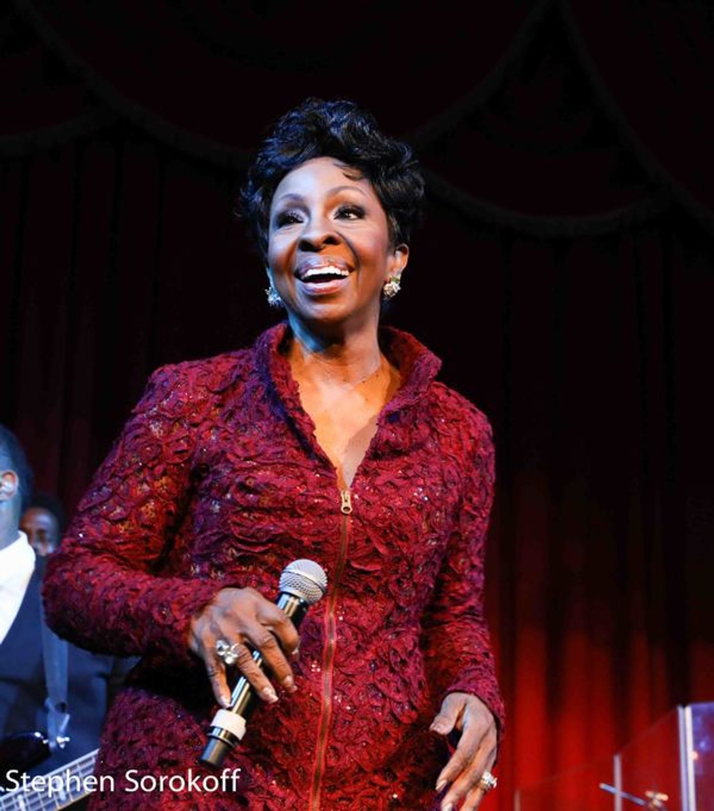 Photo Coverage: Gladys Knight performs at LIFE's 'Lady in Red Gala'  Image