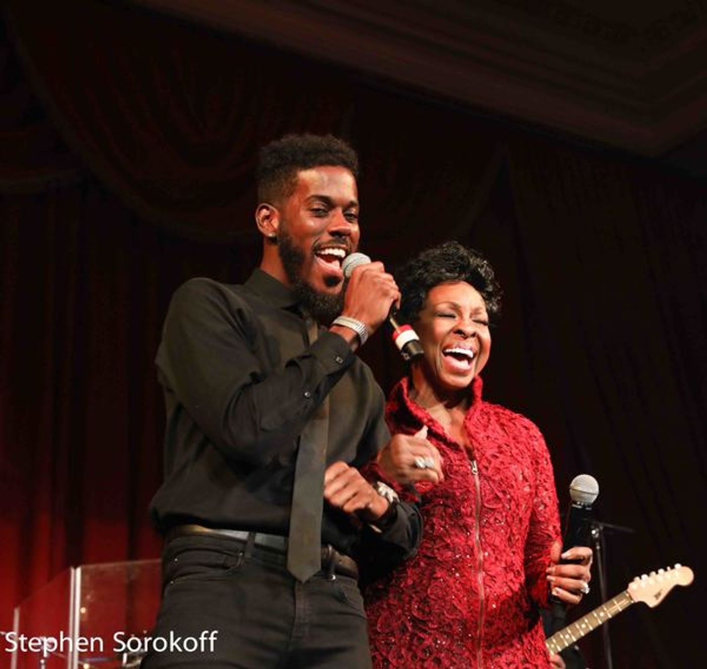 Photo Coverage: Gladys Knight performs at LIFE's 'Lady in Red Gala'  Image