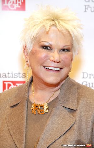 Roe Green @ BroadwayWorld Roe Green Photo