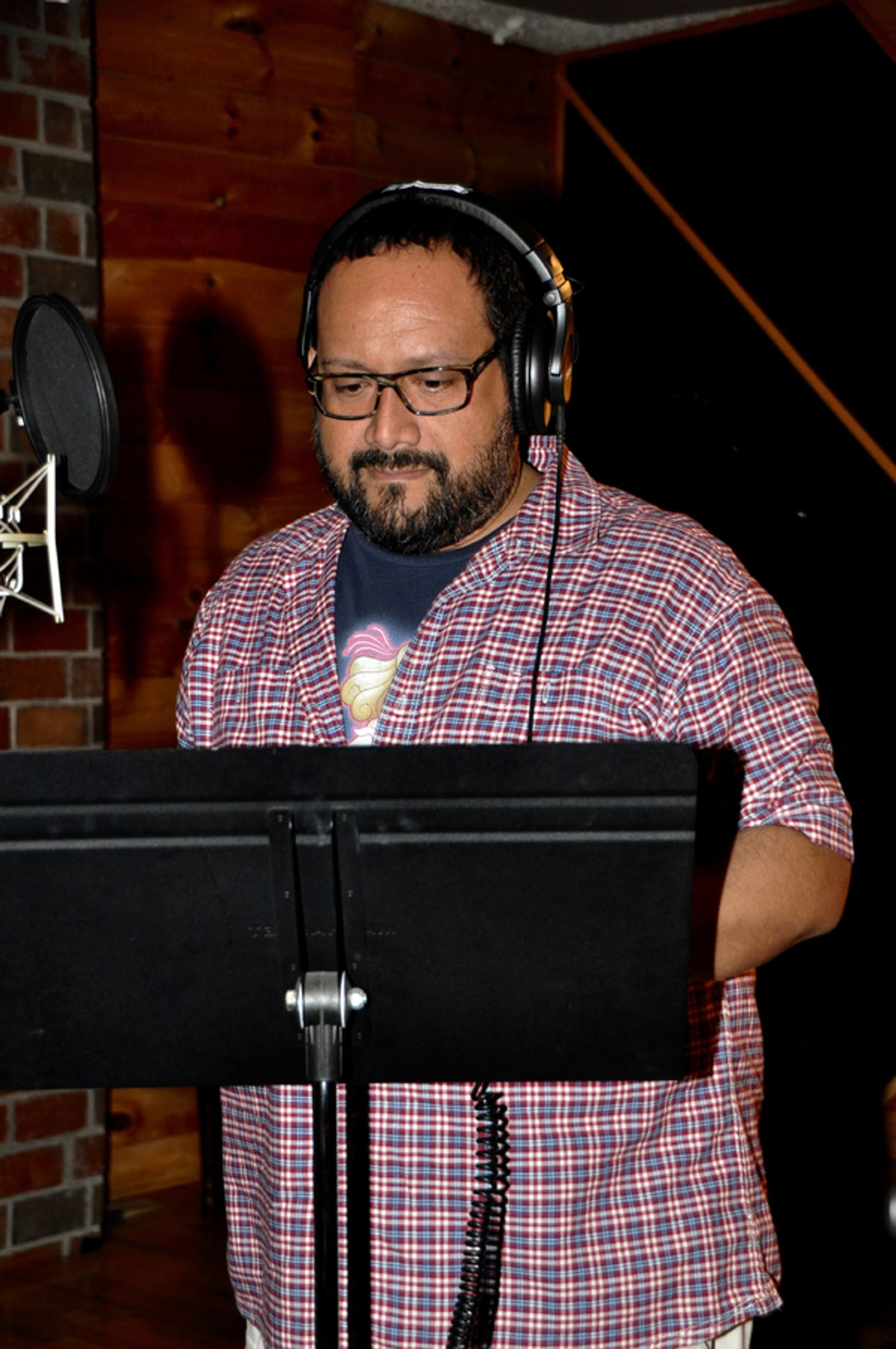 Exclusive Photo Coverage: ON YOUR FEET Sings a Gloria Estefan Classic for Carols For A Cure  Image