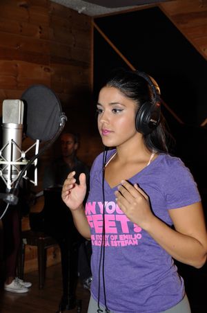 Linedy Genao @ BroadwayWorld Linedy Genao Photo