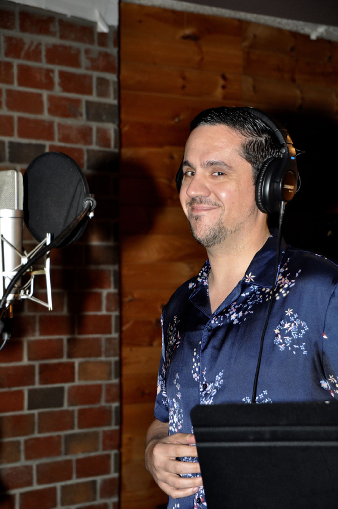 Exclusive Photo Coverage: ON YOUR FEET Sings a Gloria Estefan Classic for Carols For A Cure  Image