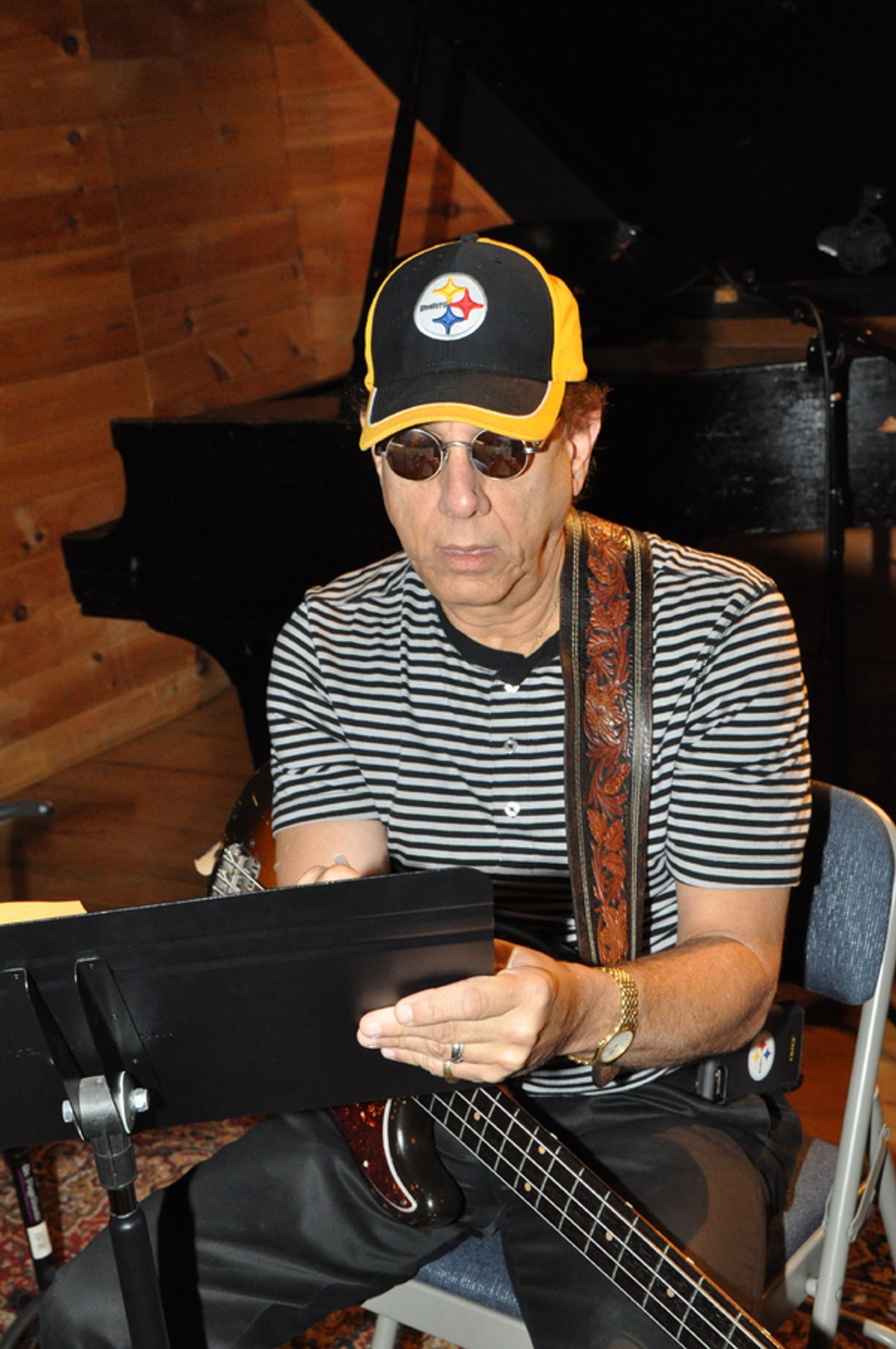 Exclusive Photo Coverage: ON YOUR FEET Sings a Gloria Estefan Classic for Carols For A Cure  Image