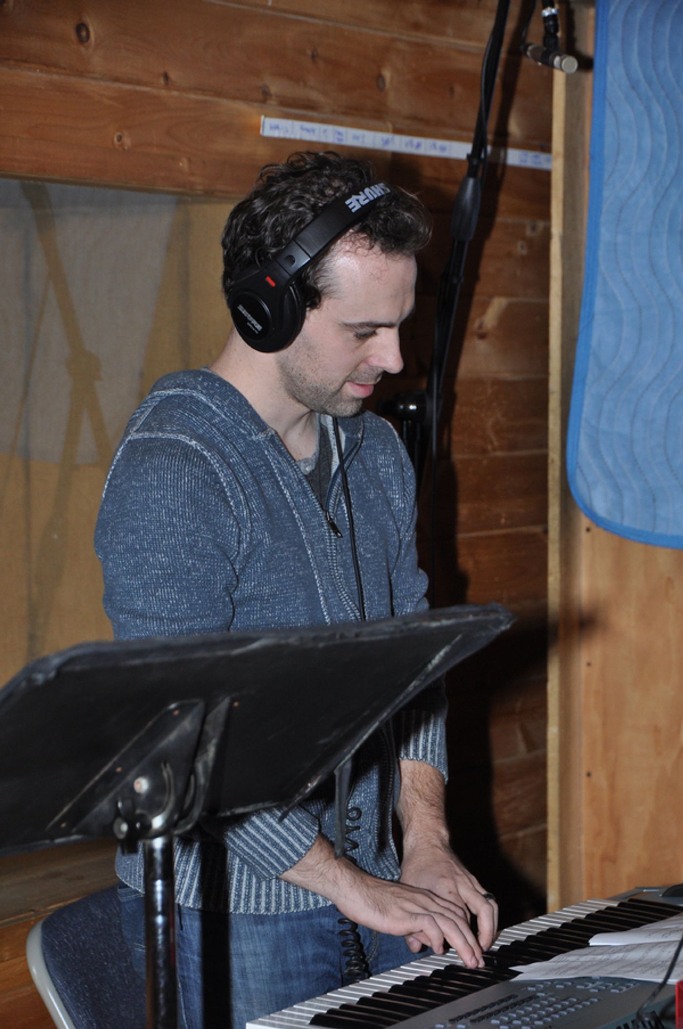 Exclusive Photo Coverage: SOMETHING ROTTEN Gets Help from a Friend for Carols For A Cure  Image