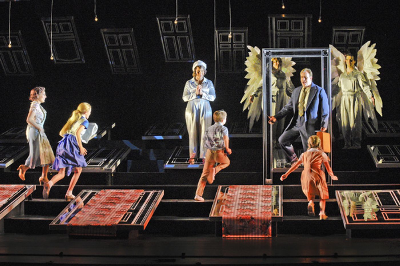 Photo Flash: First Look at IT'S A WONDERFUL LIFE at Houston Grand Opera  Image