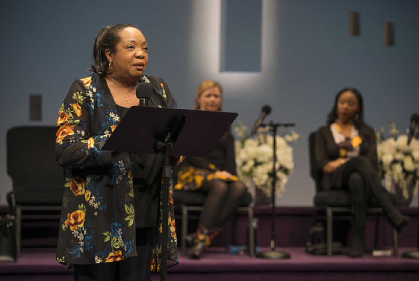 Photo Flash: First Look at Tom Irwin and More in THE CHRISTIANS at Steppenwolf Theatre Company Photo Flash: First Look at Tom Irwin and More in THE CHRISTIANS at Steppenwolf Theatre Company Image