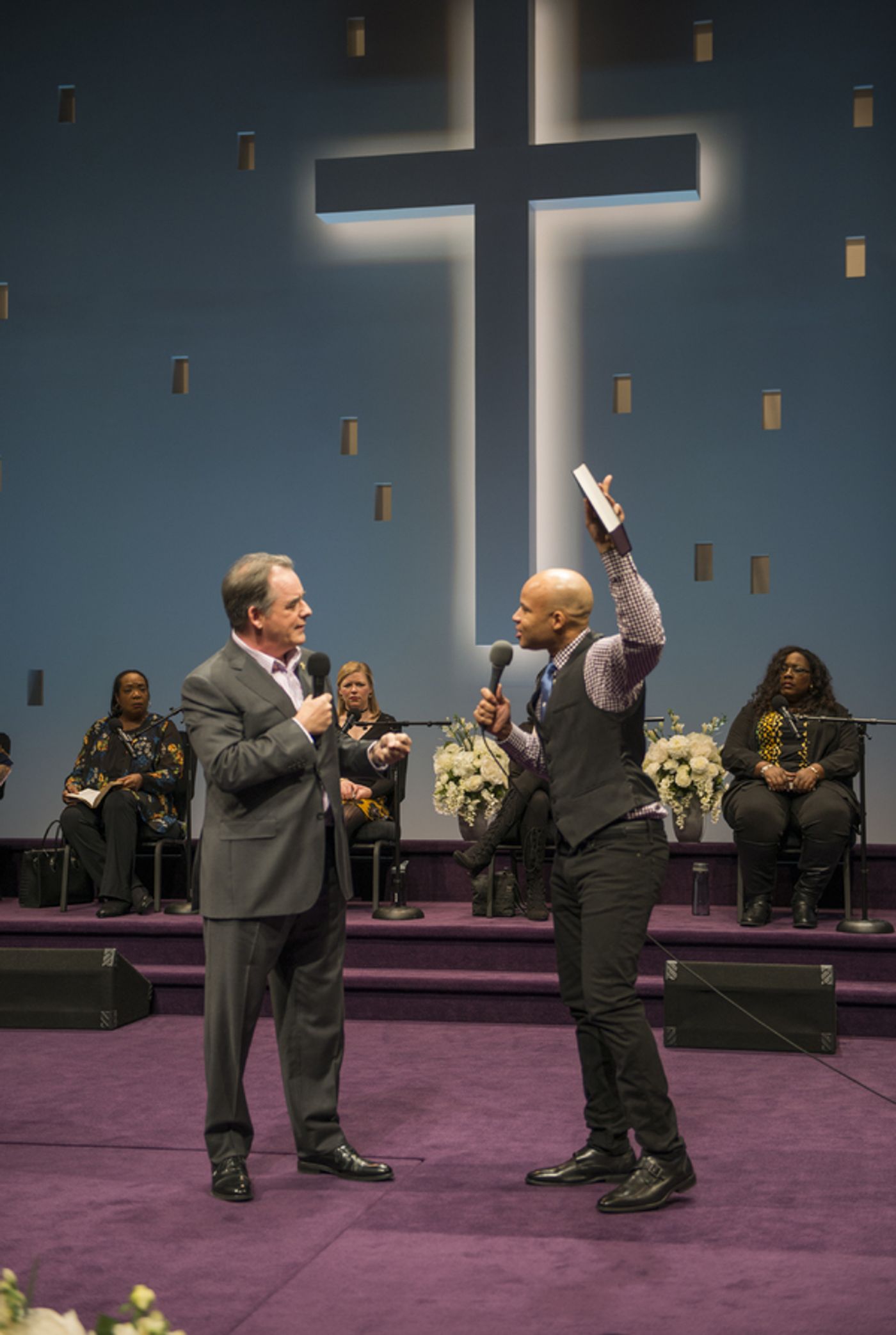 Photo Flash: First Look at Tom Irwin and More in THE CHRISTIANS at Steppenwolf Theatre Company Photo Flash: First Look at Tom Irwin and More in THE CHRISTIANS at Steppenwolf Theatre Company Image