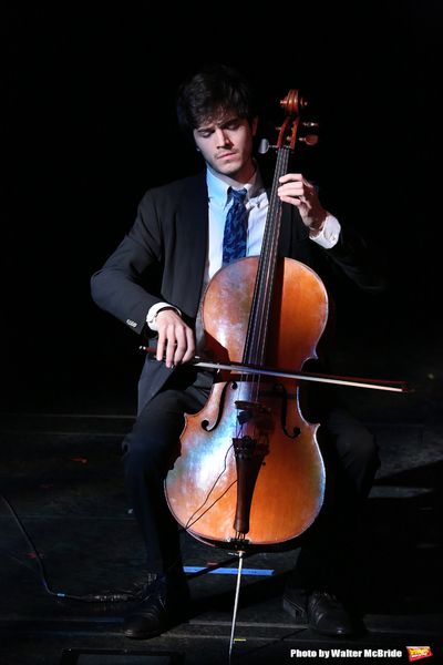 Mitch Lyon  Photo