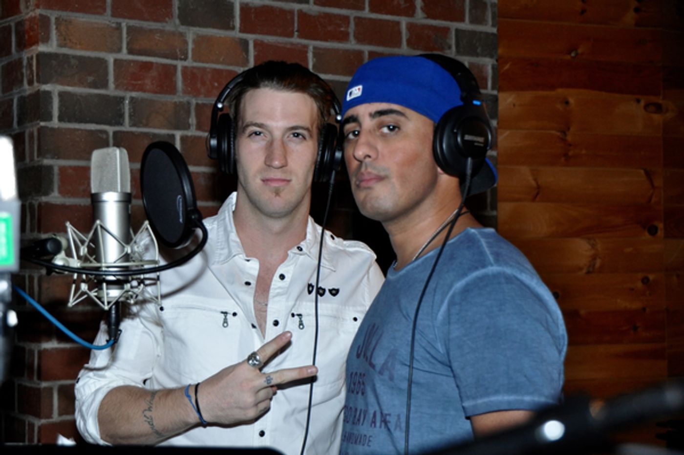 Exclusive Photo Coverage: SCHOOL OF ROCK Spreads Holiday Spirit for Carols For A Cure  Image