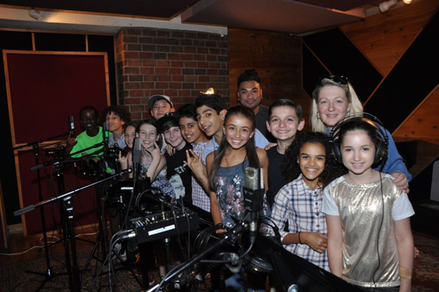 Exclusive Photo Coverage: SCHOOL OF ROCK Spreads Holiday Spirit for Carols For A Cure  Image