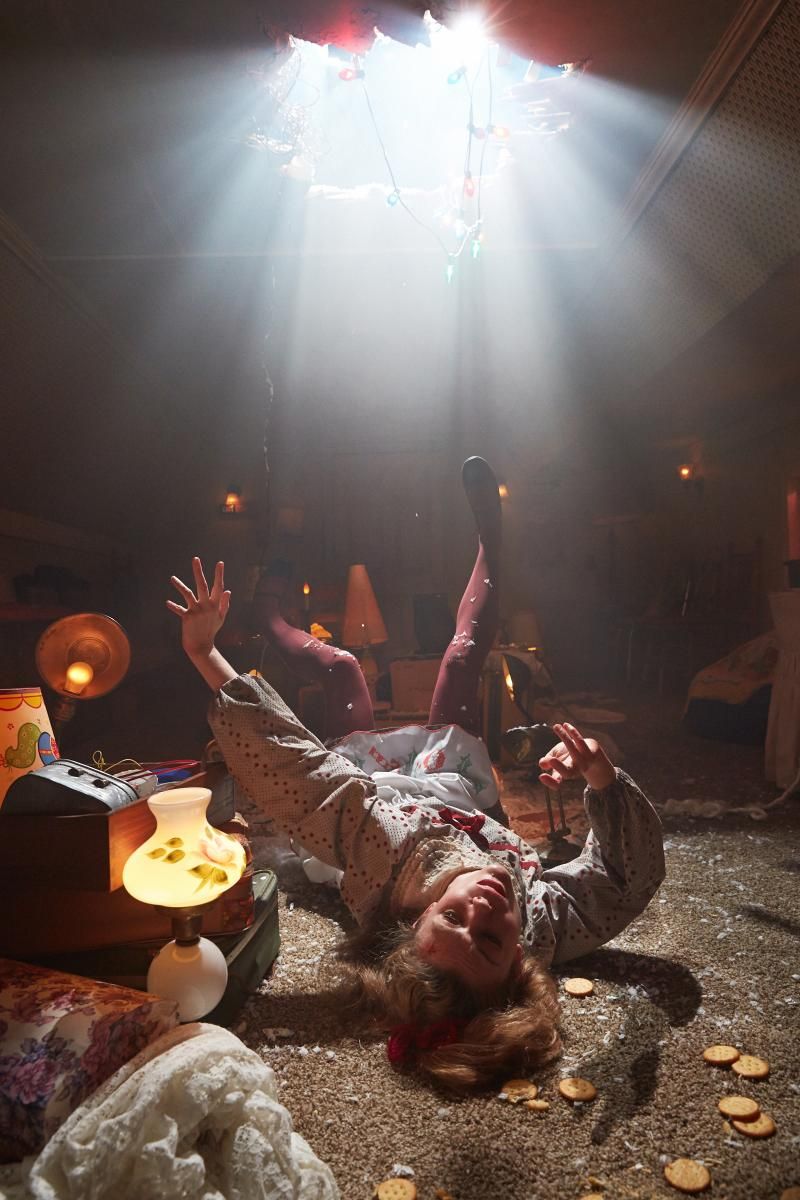 Review: HOLIDAY HOUSE: CHRISTMAS BENDS Delves Into Psychic Darkness At Christmas In Cold War America  Image