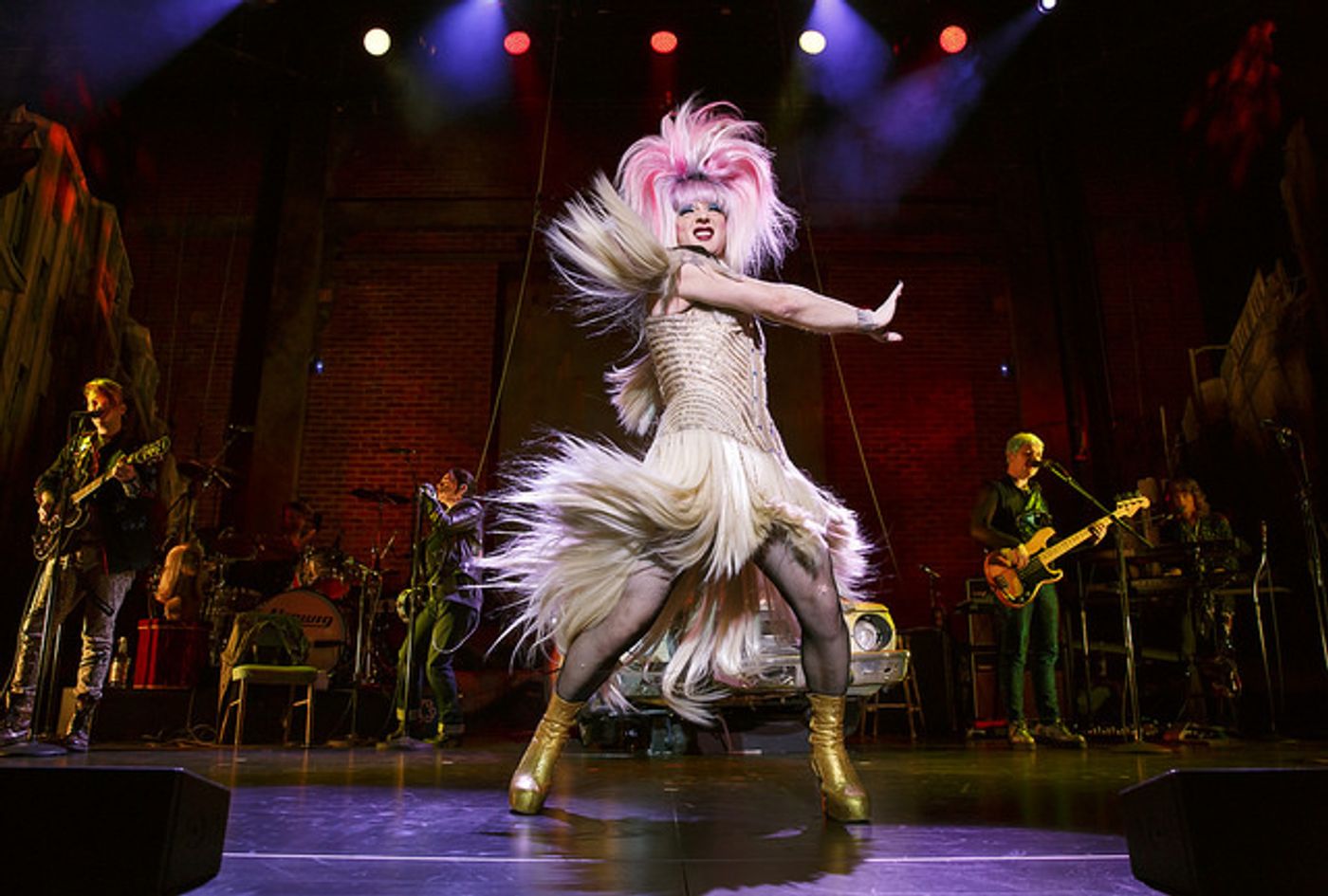 Review: HEDWIG AND THE ANGRY INCH at the Buell Theatre  Image