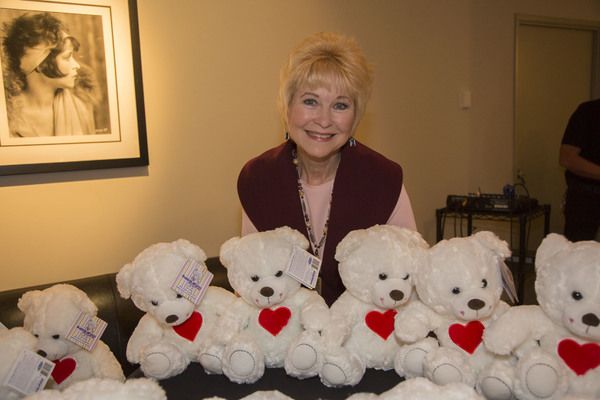 Dee Wallace  Photo