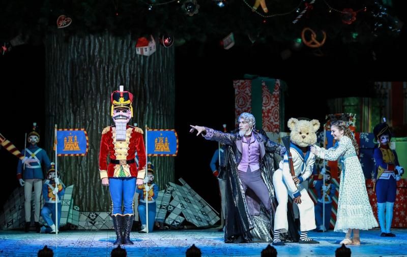 Interview: Houston Ballet's Ian Casady Shares His Favorite Things!  Image