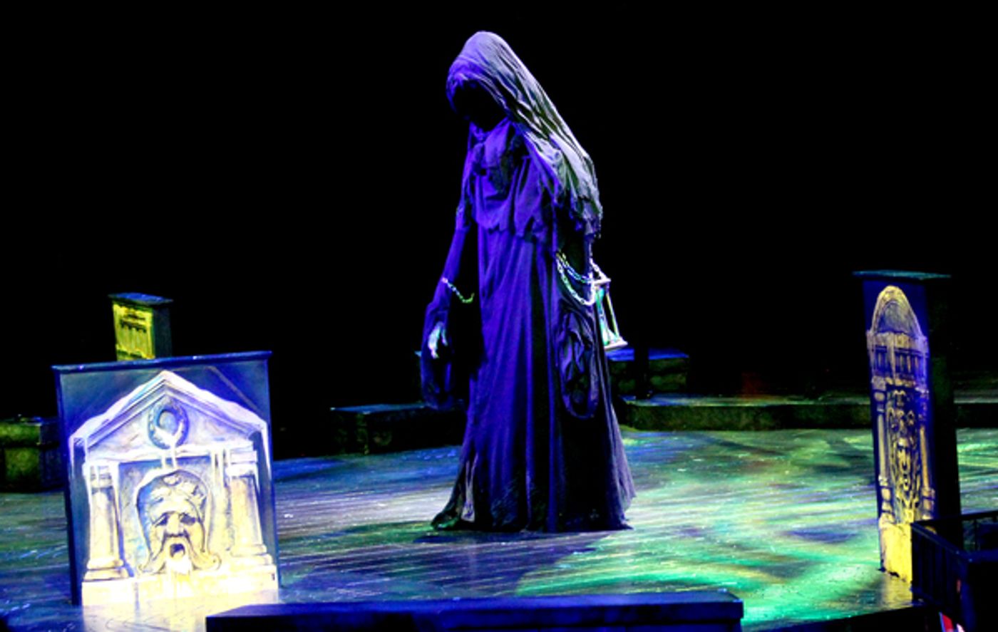 Photo Flash: First Look at A CHRISTMAS CAROL at North Shore Music Theatre Photo Flash: First Look at A CHRISTMAS CAROL at North Shore Music Theatre Image