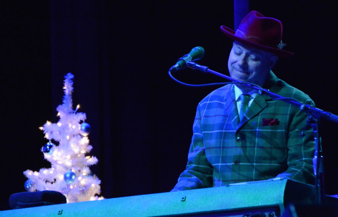 Photo Coverage: THE MAVERICKS Sleigh Bells Ring Out!  Image