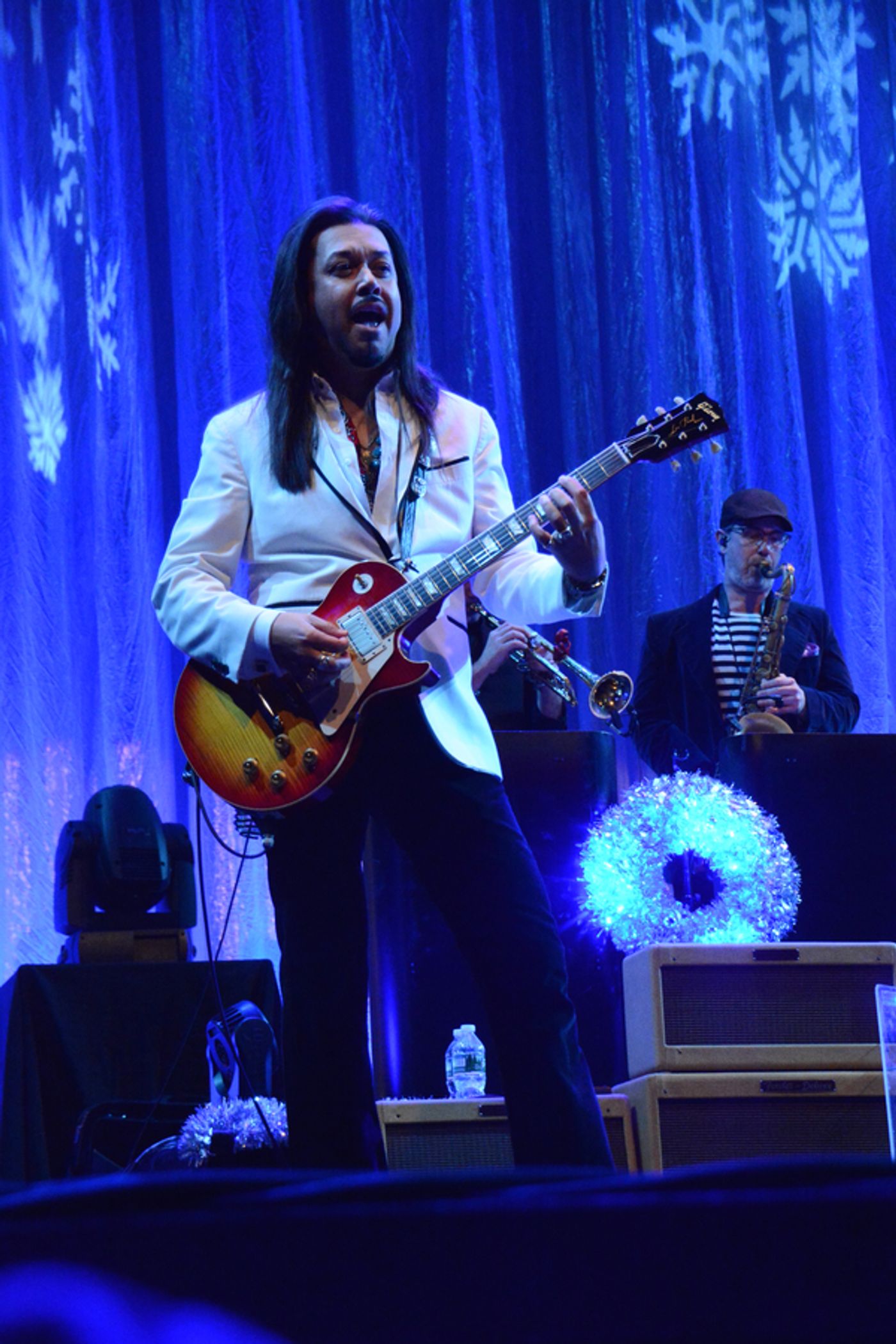 Photo Coverage: THE MAVERICKS Sleigh Bells Ring Out!  Image