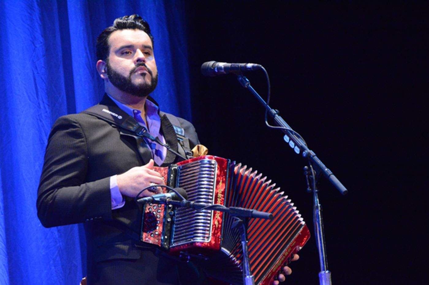 Photo Coverage: THE MAVERICKS Sleigh Bells Ring Out!  Image