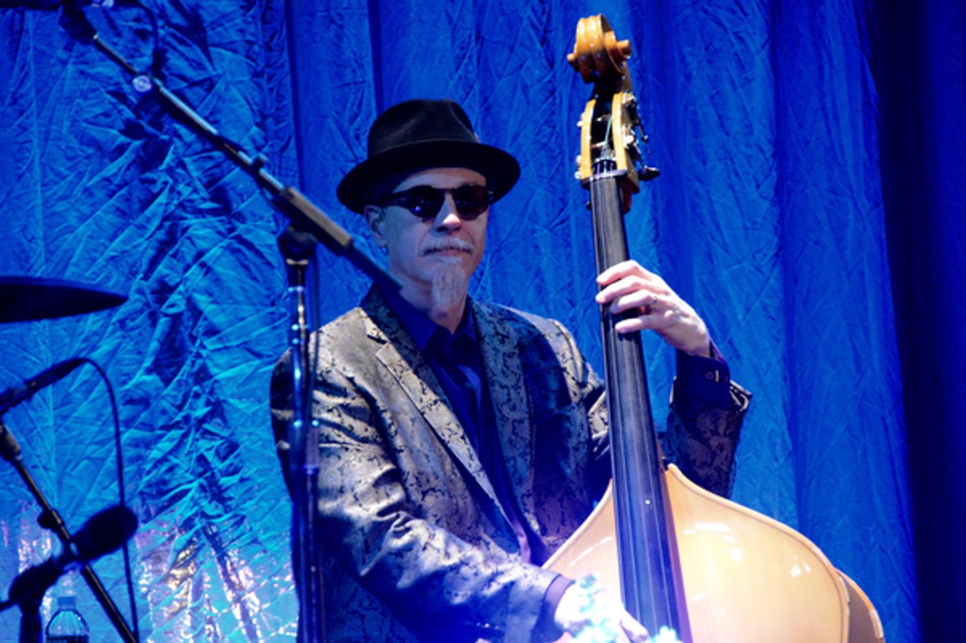 Photo Coverage: THE MAVERICKS Sleigh Bells Ring Out!  Image