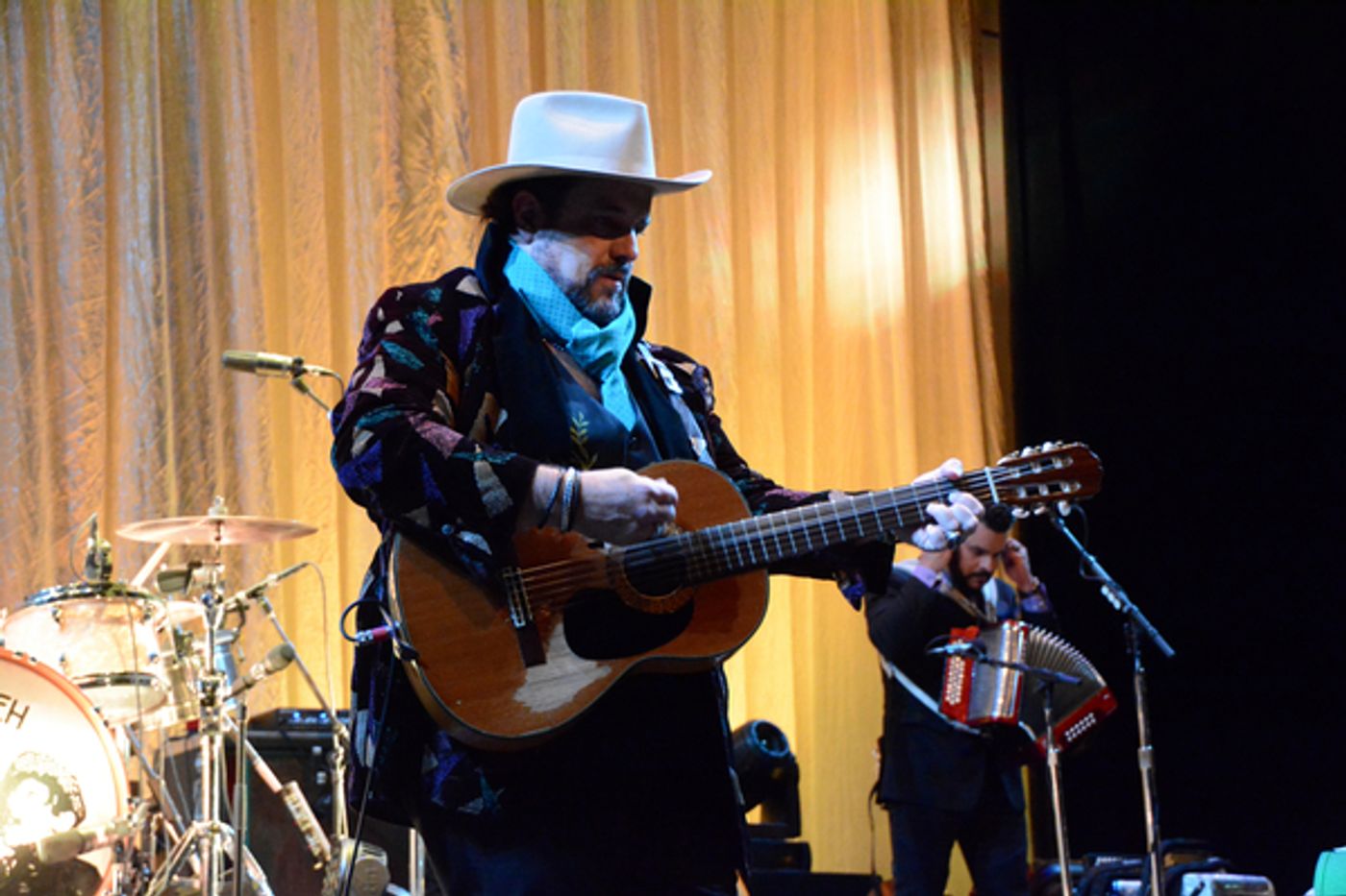 Photo Coverage: THE MAVERICKS Sleigh Bells Ring Out!  Image