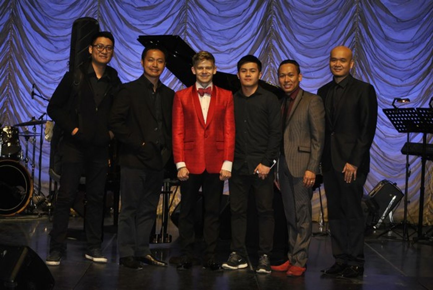 Photo Exclusive: Inside Andrew Keenan-Bolger's Christmas Concert in Manila  Image
