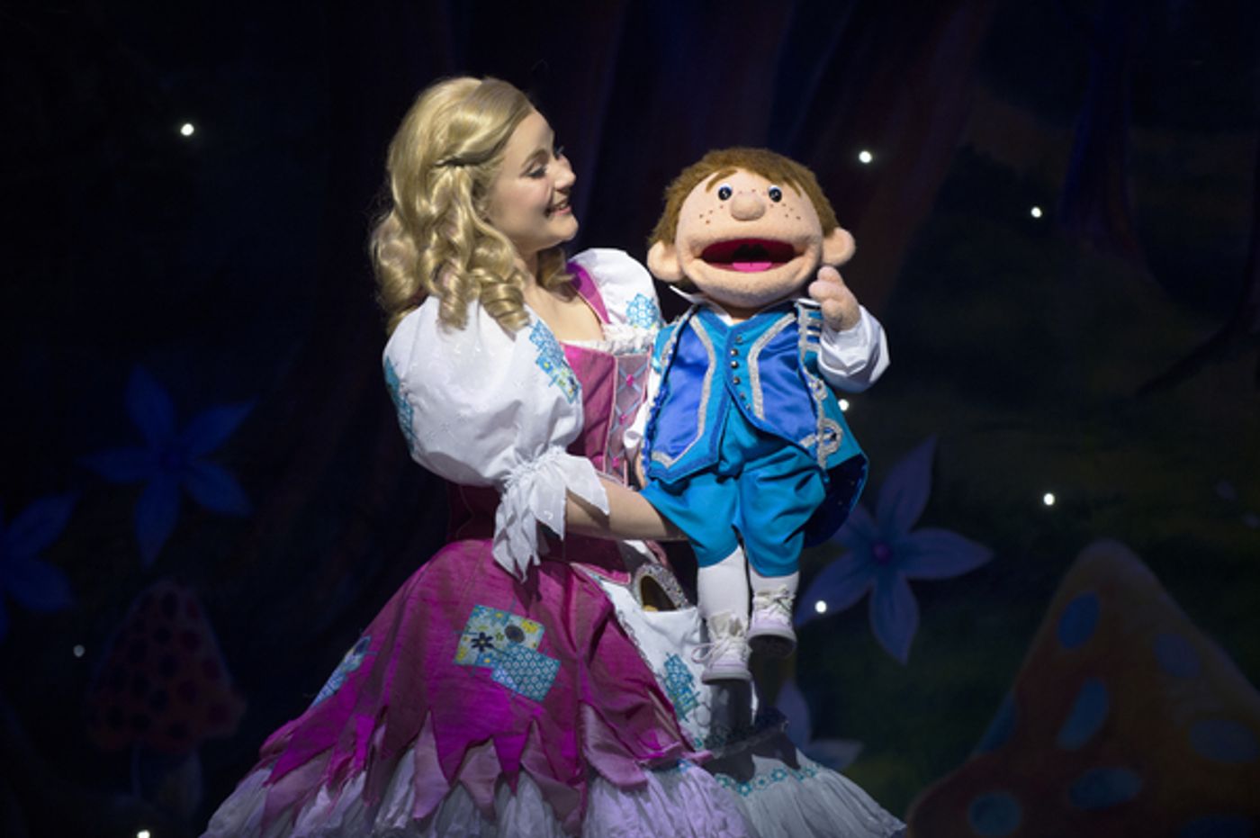 Photo Flash: Pantomime Returns to the London Palladium with CINDERELLA  Image