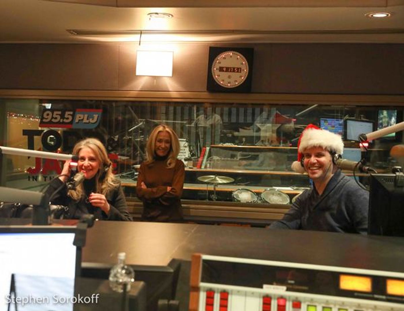 Photo Coverage: Danny Aiello & Julie Budd Visit 'The Late Joey Reynolds Show'  Image