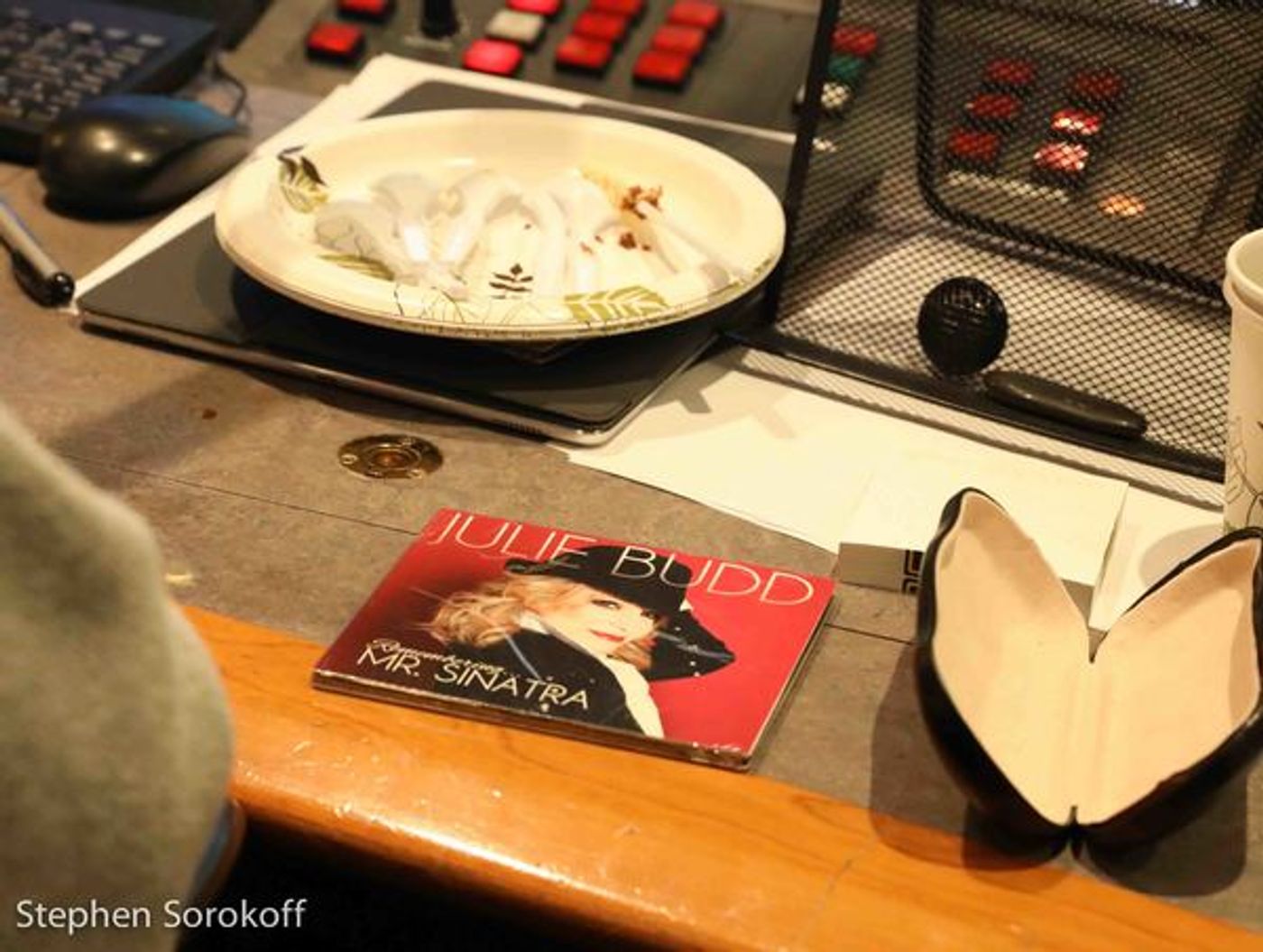 Photo Coverage: Danny Aiello & Julie Budd Visit 'The Late Joey Reynolds Show' Photo Coverage: Danny Aiello & Julie Budd Visit 'The Late Joey Reynolds Show' Image