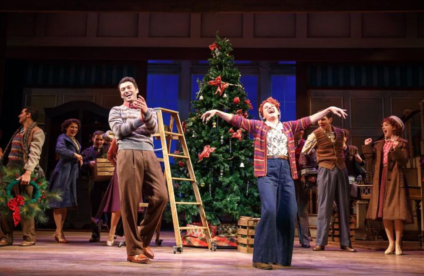 Give the Gift of Broadway This Holiday Season with BroadwayWorld's 2016 Holiday Gift Guide!  Image