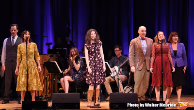 Edie Brickell with the cast  Photo