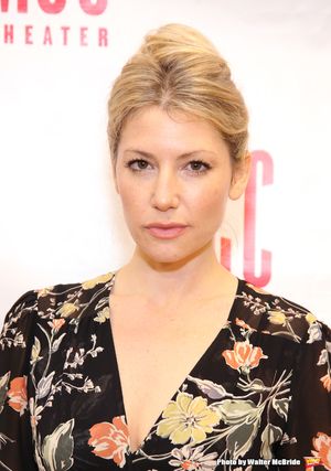 Ari Graynor Photo