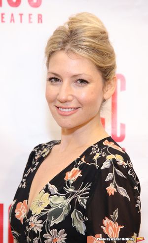 Ari Graynor Photo