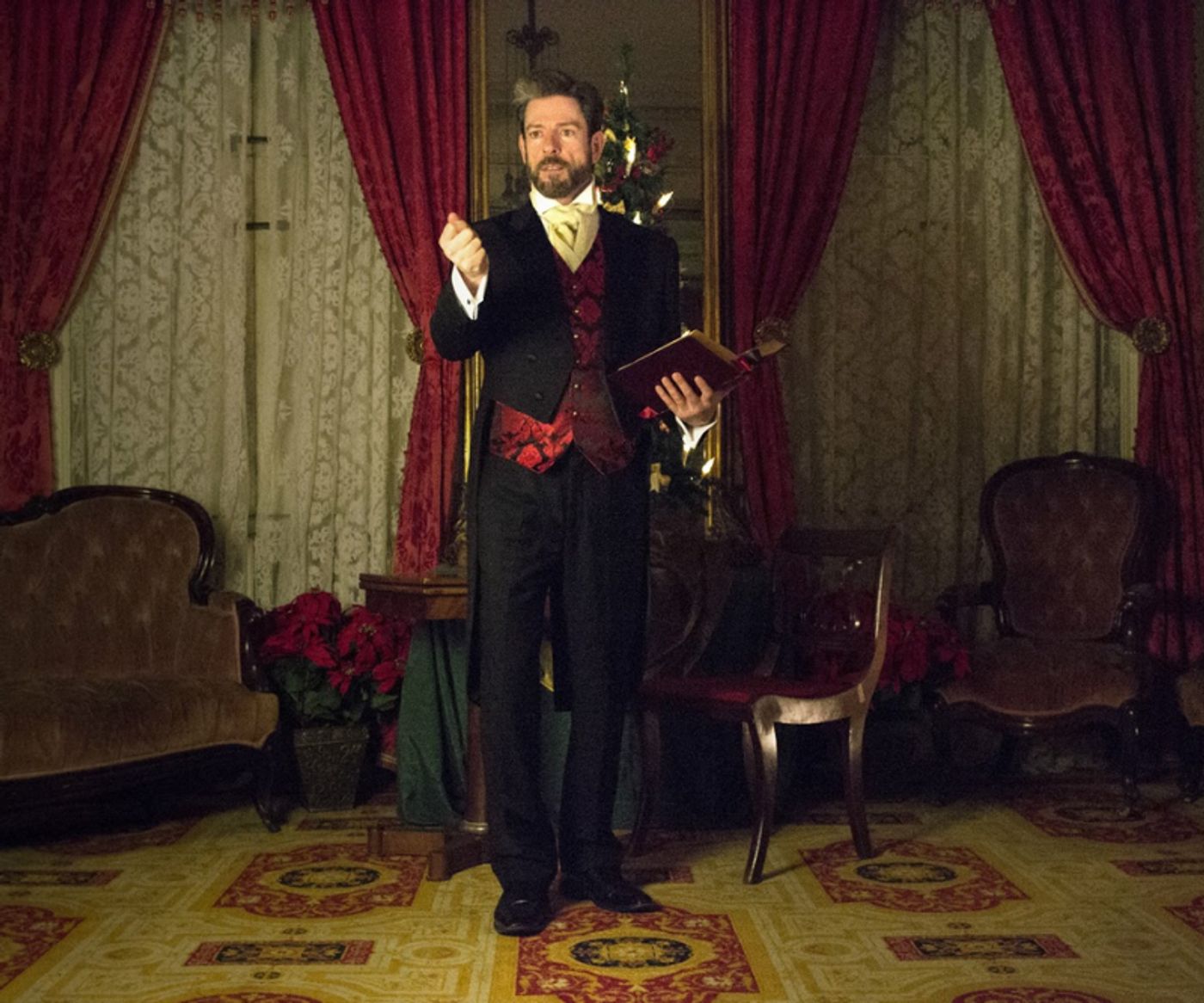 Review: John Kevin Jones Delightfully Re-creates Charles Dickens' Readings of A CHRISTMAS CAROL Review: John Kevin Jones Delightfully Re-creates Charles Dickens' Readings of A CHRISTMAS CAROL Image