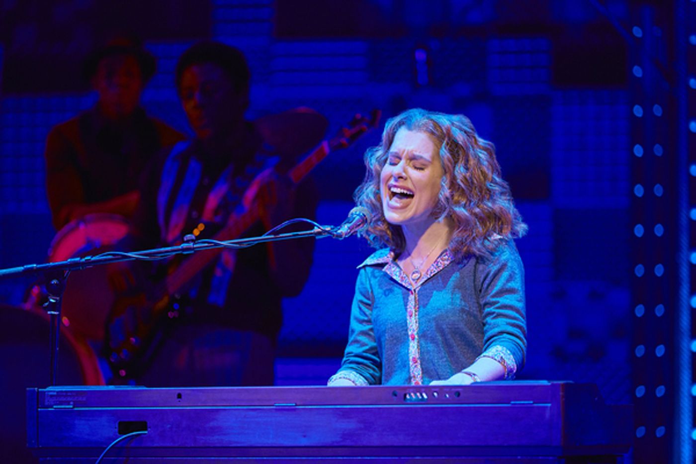 Photo Flash: First Look at Matthew Seadon-Young, Barbara Drennan and Joseph Prouse in West End's BEAUTIFUL - THE CAROLE KING MUSICAL  Image
