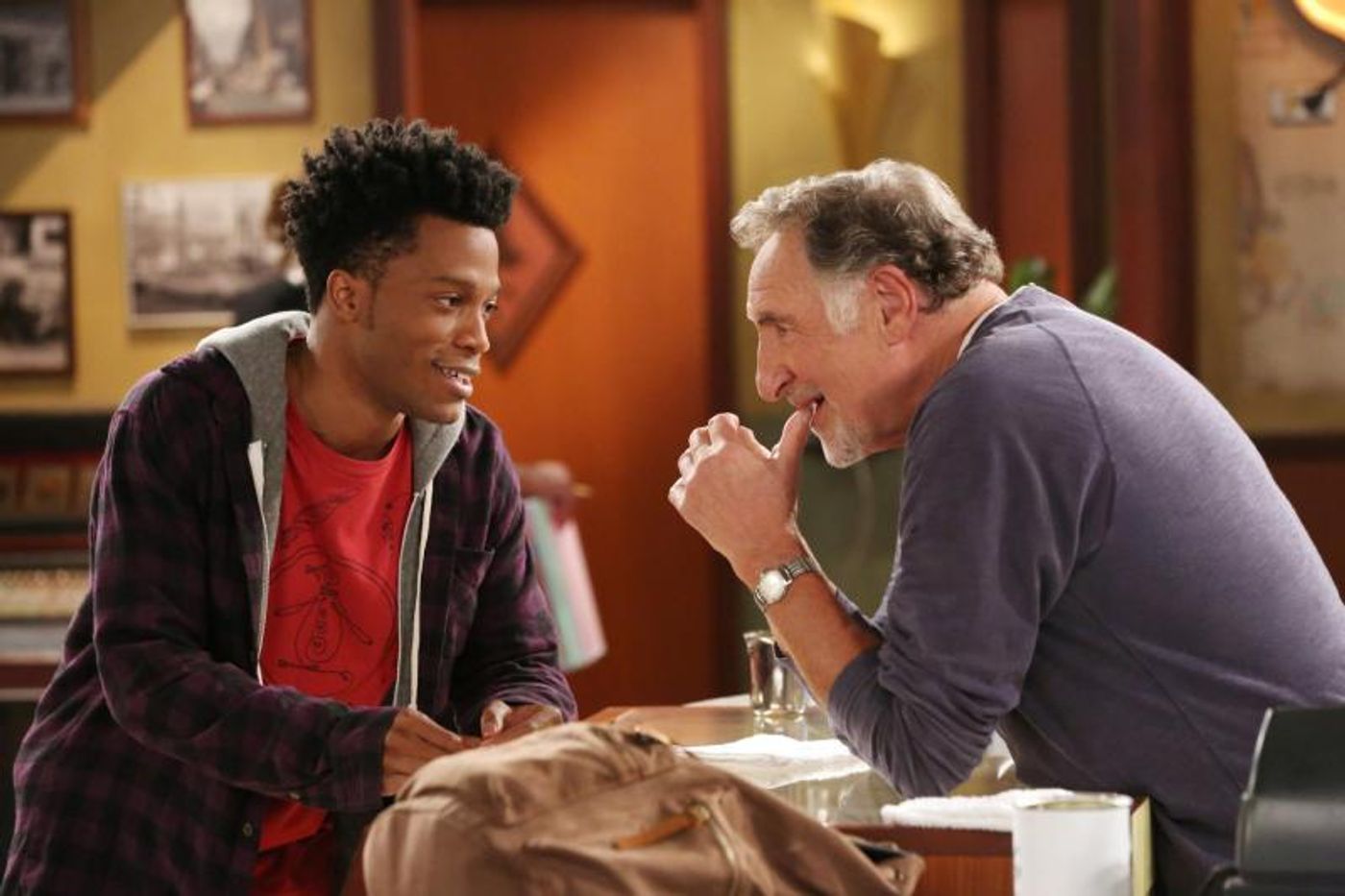CBS Airs Special Preview of SUPERIOR DONUTS, Based on Tracy Letts Play, Today  Image