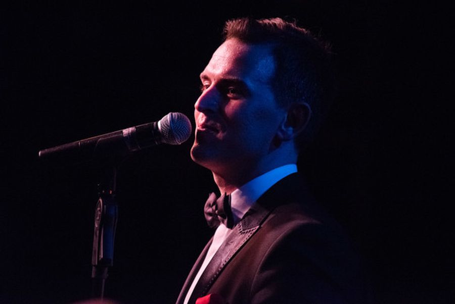 Photo Flash: Daniel Reichard Performs Annual Holiday Show at Birdland Image