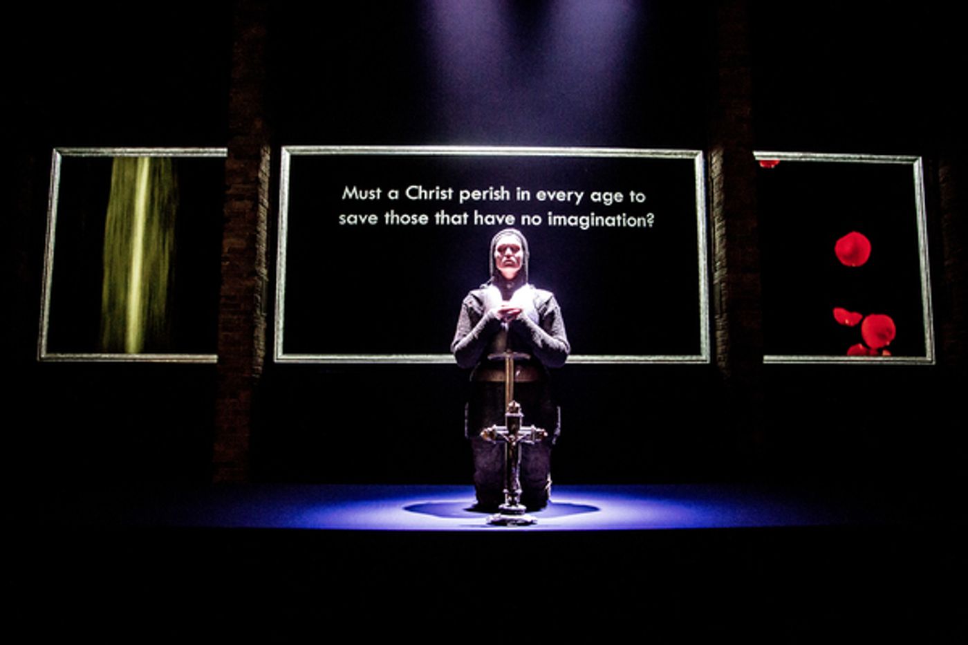 Photo Flash: First Look at SAINT JOAN at Donmar Warehouse  Image