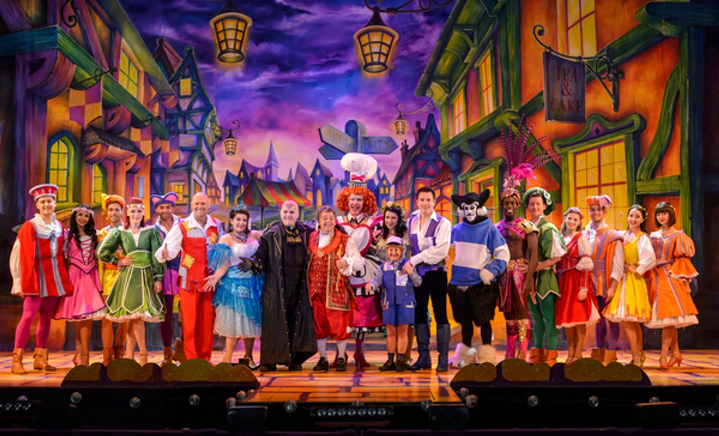 Photo Flash: DICK WHITTINGTON Stars Assemble for Birmingham's Biggest Panto, Opening Tonight  Image