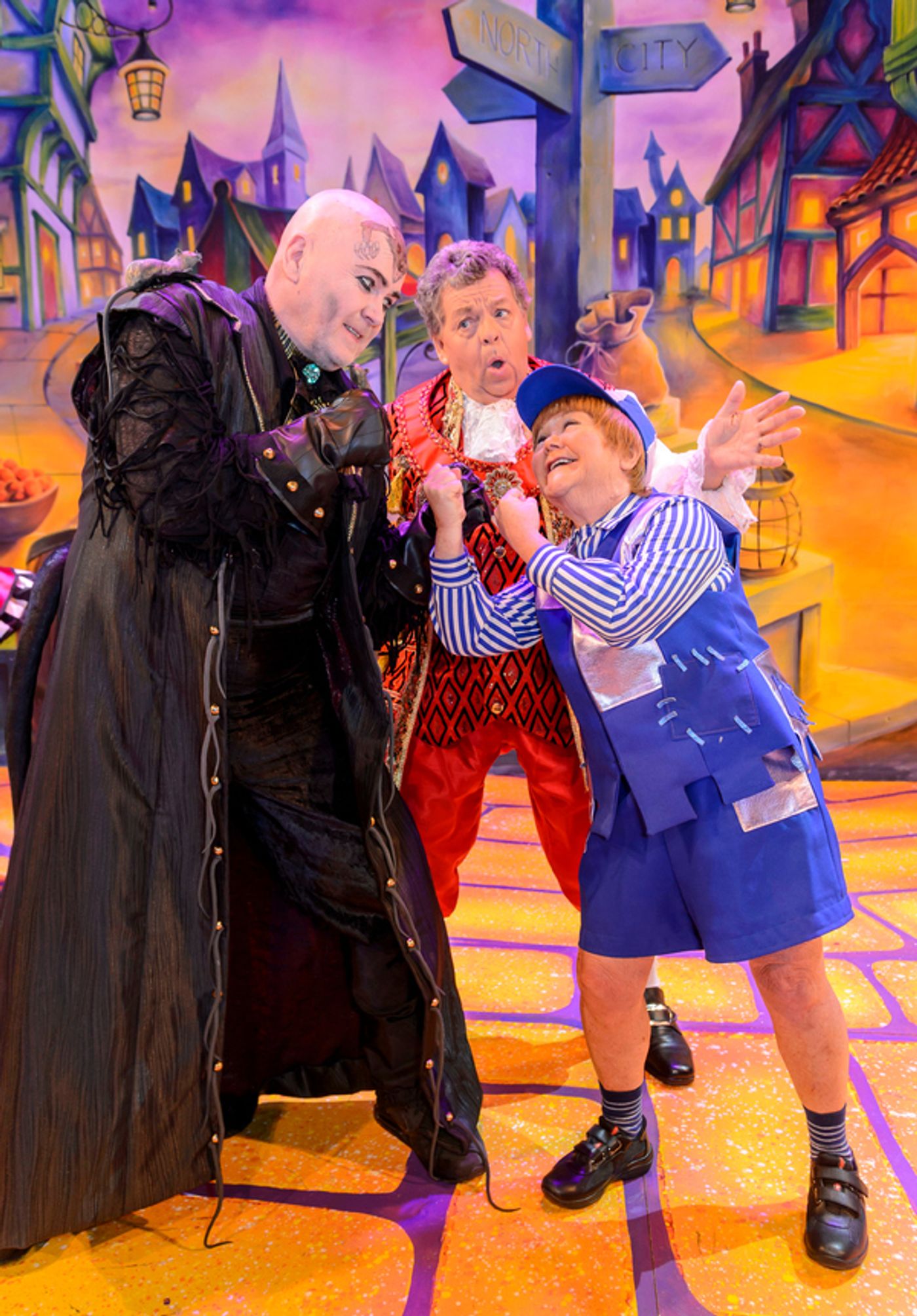 Photo Flash: DICK WHITTINGTON Stars Assemble for Birmingham's Biggest Panto, Opening Tonight  Image