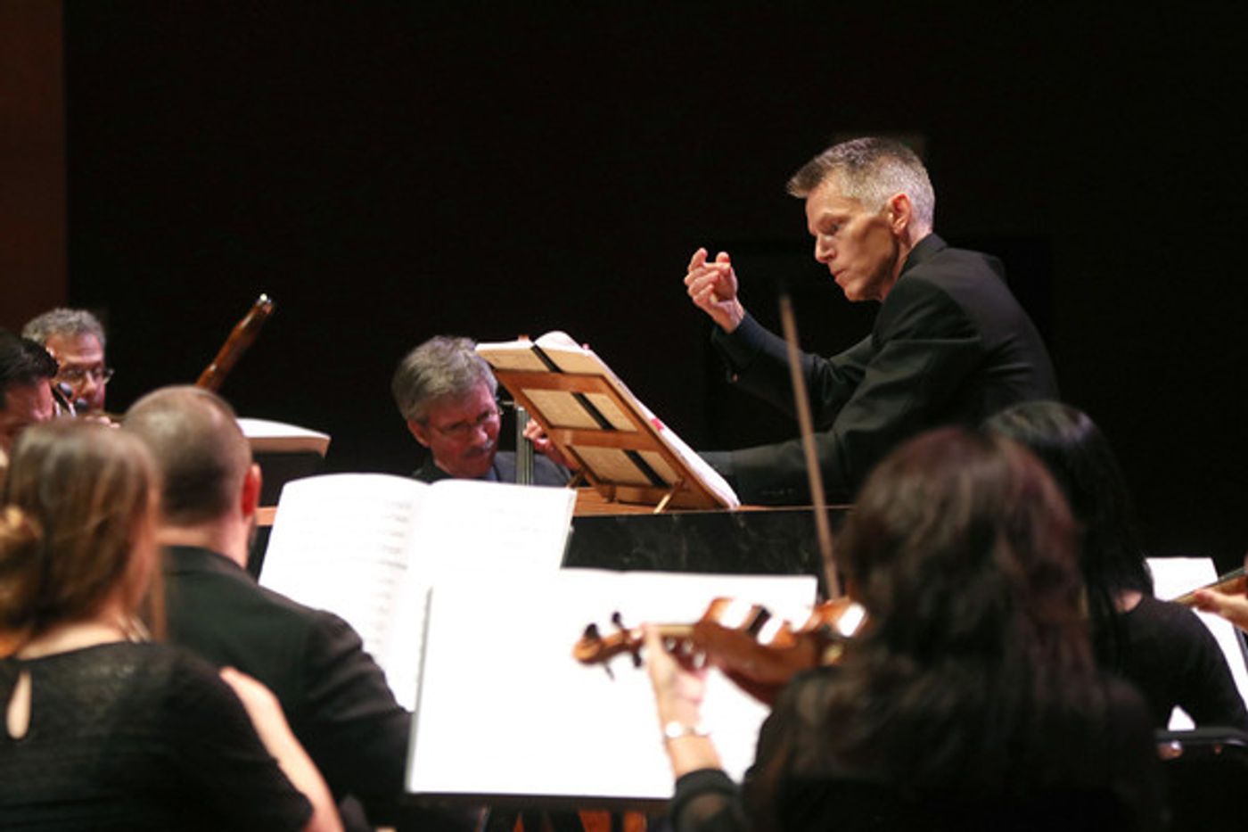 Feature: Ars Lyrica Houston Rocks Bach with Four Soloists This New Year's Eve  Image