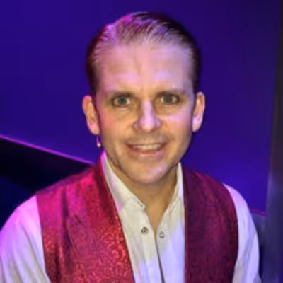 Robert Creighton
 Photo