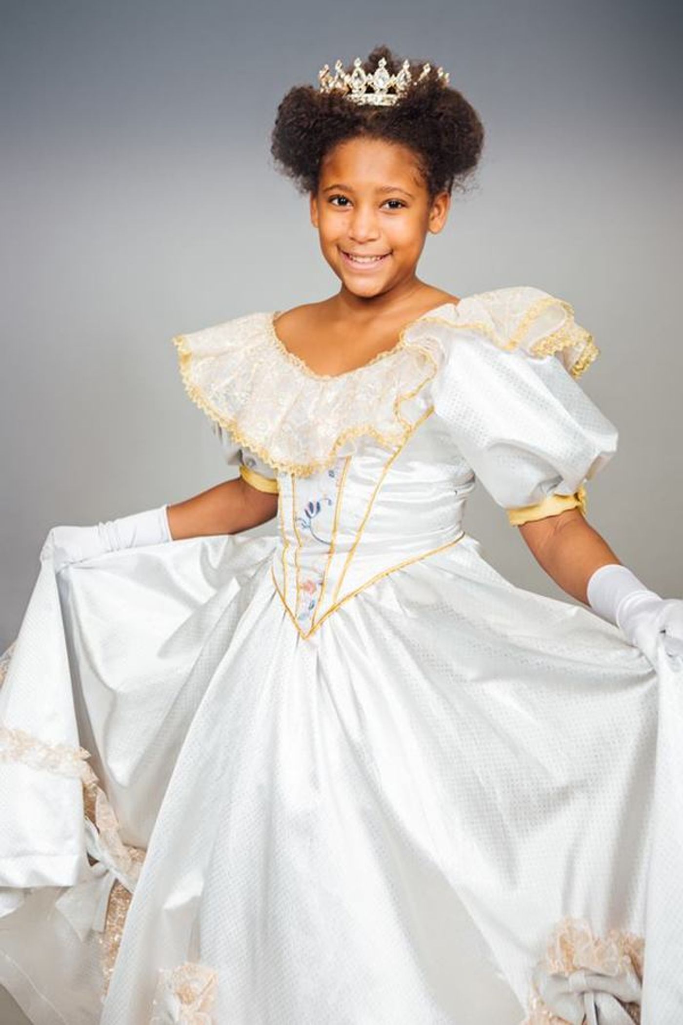 BWW Photo Flash: Students With Adults in INTO THE WOODS at TUTS - Emily Skinner, Nick Bailey and More!  Image