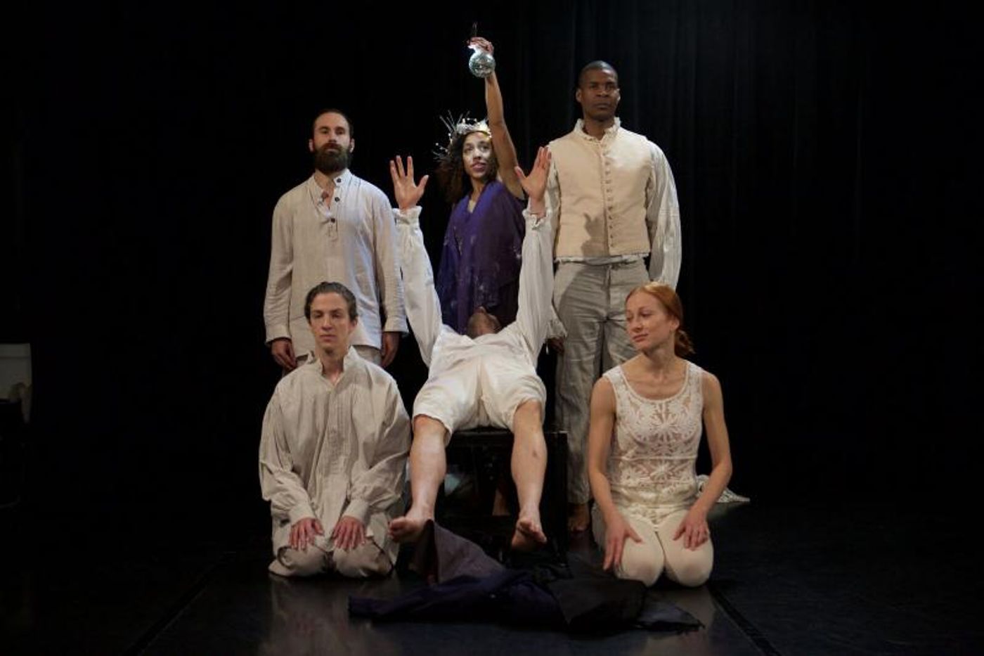 Review: The Re-Imagined Beauty of New Ohio Theatre's A CHRISTMAS CAROL  Image